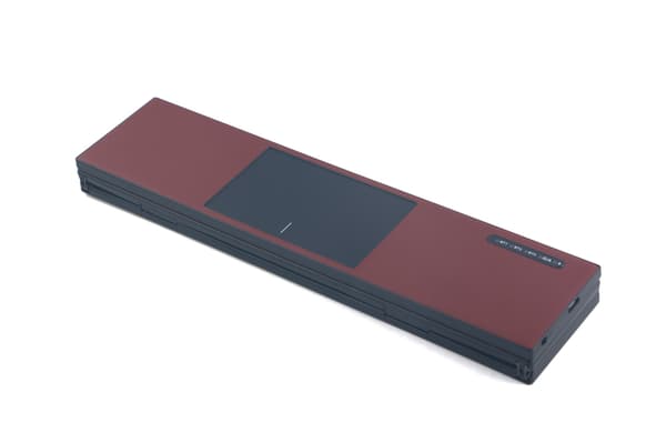 NÖRDIC vikbart Bluetooth-tangentbord med touchpad för iOS, Android, Windows, laptop, PC, surfplatta och smartphone, US-layout
