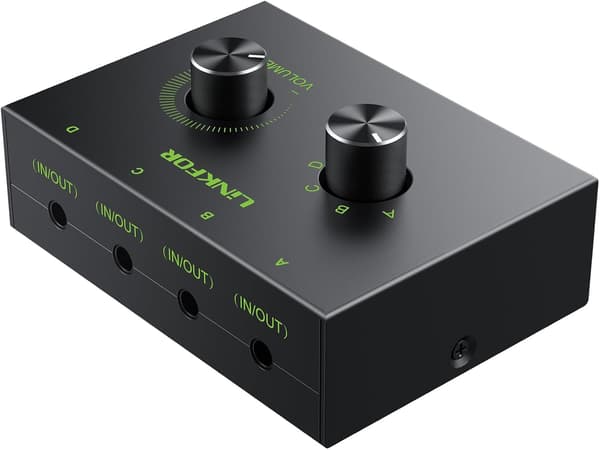 NÖRDIC 3,5mm Stereo Switch 4-portar med volymknapp