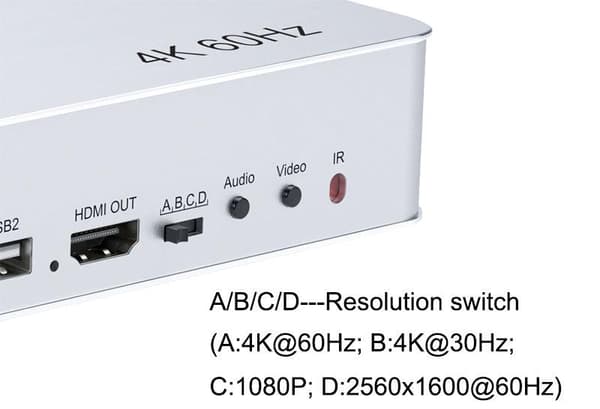 NÖRDIC KVM Switch 4xPC til 1xHDMI 4K 60Hz Quad Multi-Viewer med 4xUSB-A Silver