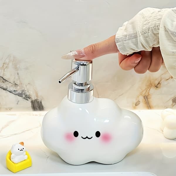 Denna helt nya, originaldesignade keramiska tvåldispenser color:White