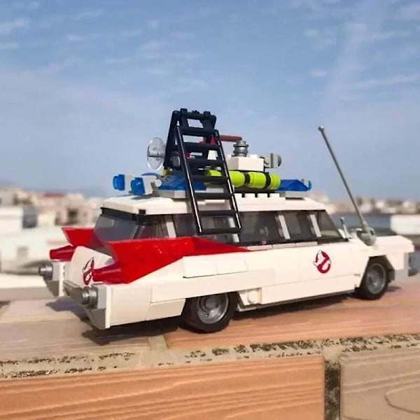 I lager MOC Kompatibel 21108 Ghostbusters Ecto-1 Filmbil Byggklossar DIY Leksaker Montering Modell för Barn Pojkar Flickor Presenter Z with Mini dolls