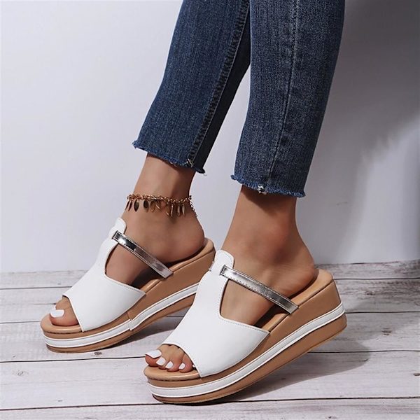 Kvinners skråning i et ord uformelle utendørs sandaler og tøfler. white 42