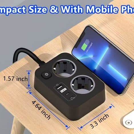 multifunksjonell strømskinne med én stikkontakt og fire USB-porter, ideell for hjem, kontor og reise.