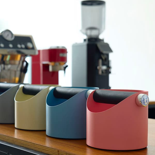 Stilren kaffegrutboks svart
