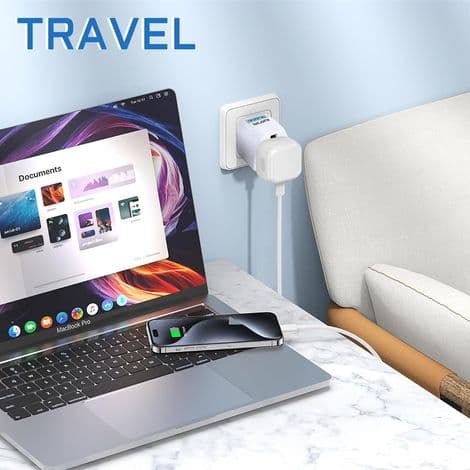 4-delad universell reseadapter, internationell kontakt för globetrotter