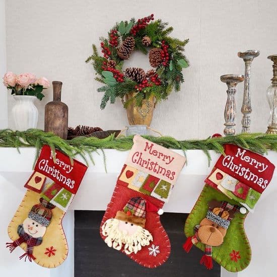 Set med 3 stora retro julstrumpor - Jultomten - snögubbe - ren - presentpåse