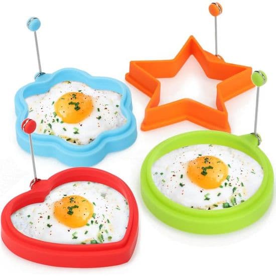 Sett med 4 silikonpannekake- og eggeformer med håndtak: egg, runde, blomst, stjerne og hjerteformer