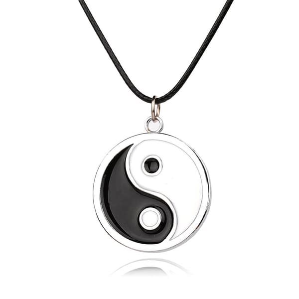Halskæde med Yin Yang vedhæng Sort/hvid