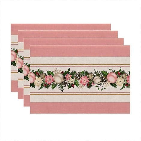 4 rosa snødekte julebrikker, juletremønster