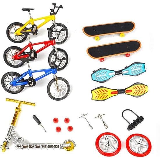 Legetøj - Finger Skateboard - Pædagogisk Legetøj - Sæt med ramper - Til børn i alderen 3 til 15 år