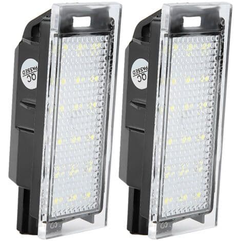 2-delt LED nummerpladelys med 18 lysende perler, 3W effekt. Direkte erstatning for Twingo/Clio/Megane/Laguna