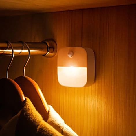 LED nattlys med bevegelsessensor – hvit veggplugg, lys- og radardeteksjon, energibesparende