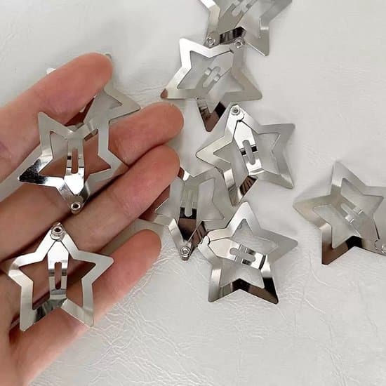 30 metalstjerne-hårklemmer med tryklås, søde hule sølvfarvede hårtilbehør til børn og piger.