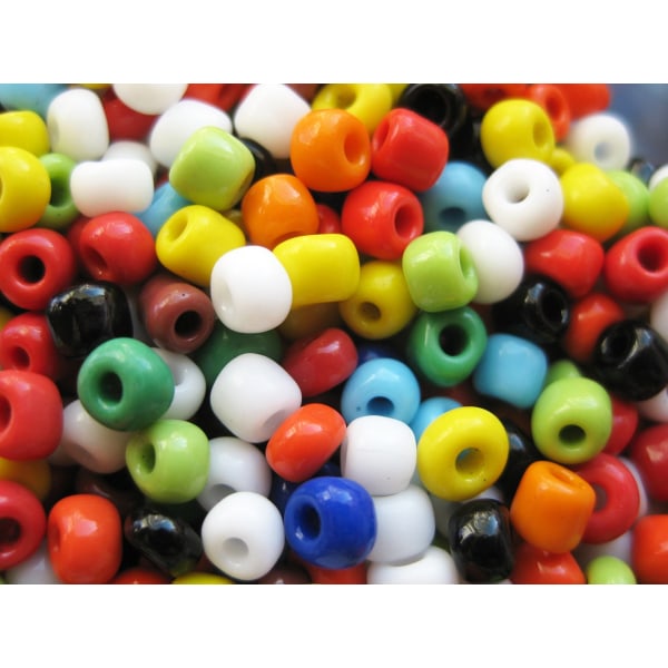 Färgglada seed beads 4 mm 75 gram ca 750 pärlor