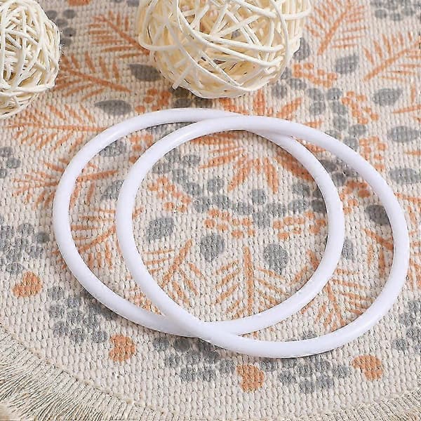 30 stykker plastik kransringe til gør-det-selv-håndværk og drømmefangerrammer White 6.00X6.00X0.50CM