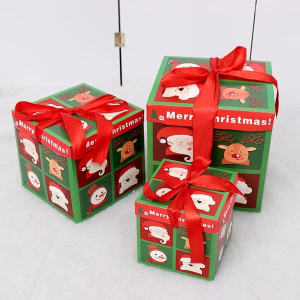 Rutigt mönster, julklappsbox med band - presentinslagning