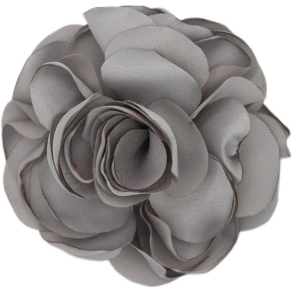 Stor stoffbrosje med roseblomst, blomsterbrosje GREY.PR grey