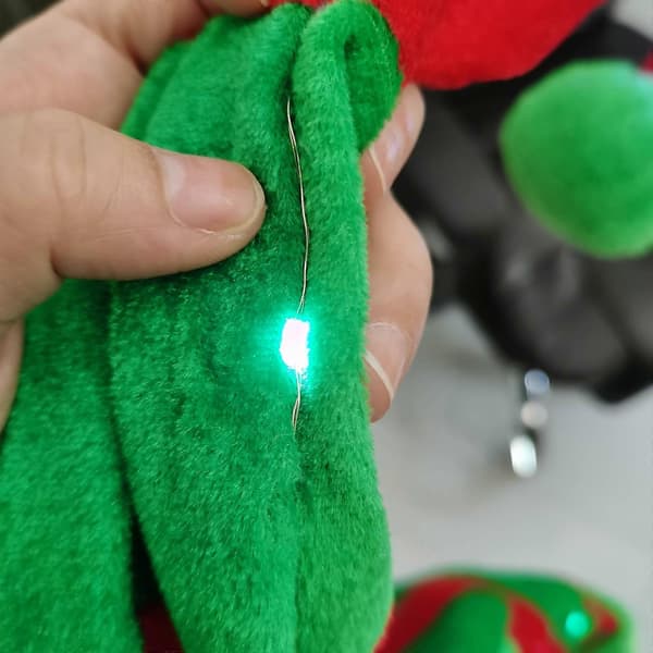 LED julehatte, LED lysende julehat, lysende strikket nissehue, lysende julehat nytårsfesthatte Multicolor