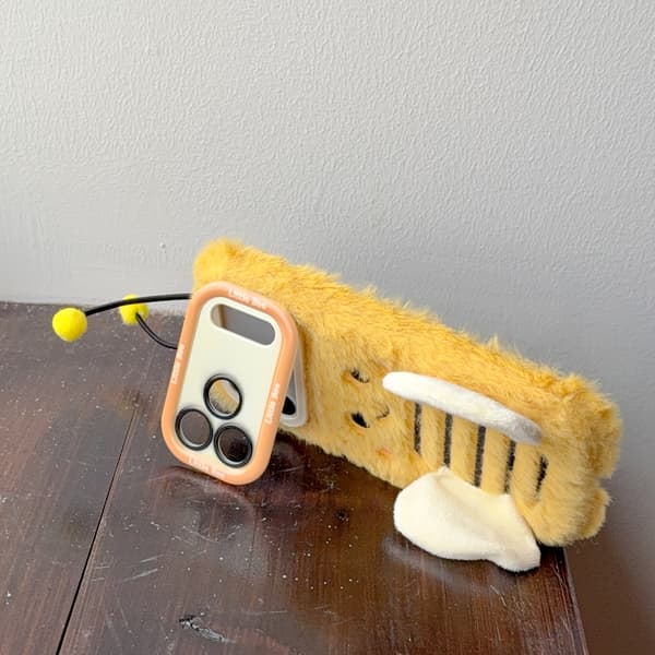 Mjukt broderat sött litet bi linsskydd telefonfodral, Apple 17-11 Pro Max/Mini/Plus language iPhone 11