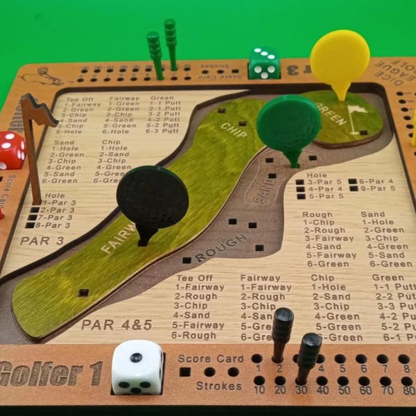 Bordplade Terning Golfspil Håndlavet Bordplade Golf Terning Spil Sæt Interaktive Golfspil med Intuitivt Gameplay Flytbare Pinde og Scoringssystem