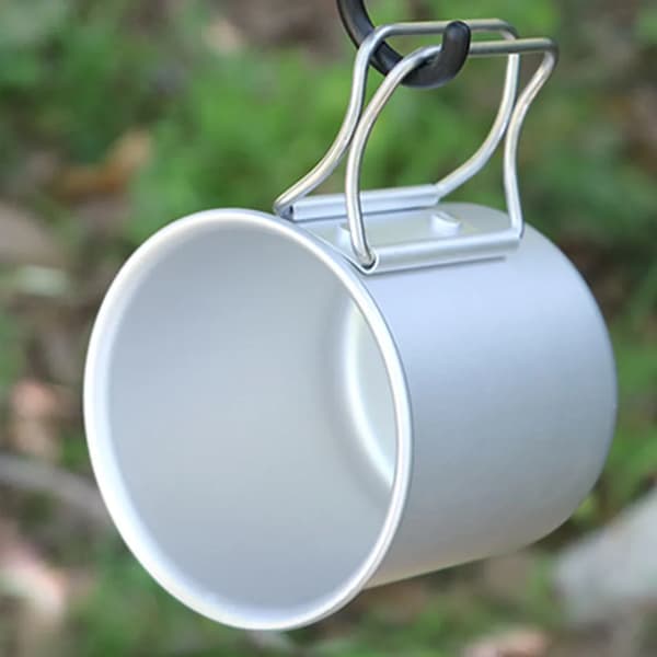 300 ml campingvattenkopp bärbar hopfällbar aluminiumkopp för utomhusbruk för camping picknick vandring (vit)