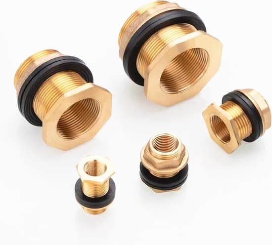 Tankforbindelse – Messingfittings – G3/8\" x G1/2\" Gevind – Pakning – Afløbsforbindelse – Egnet til Tank- og Spandsystemer – Gul