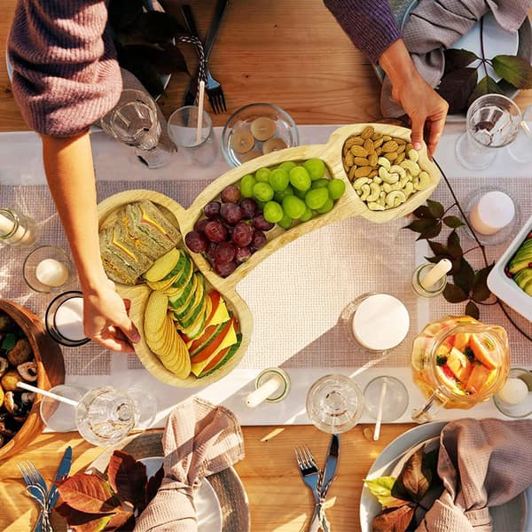 Träbricka för frukt, vin, kakor, ost och kött (vänstervänd) S