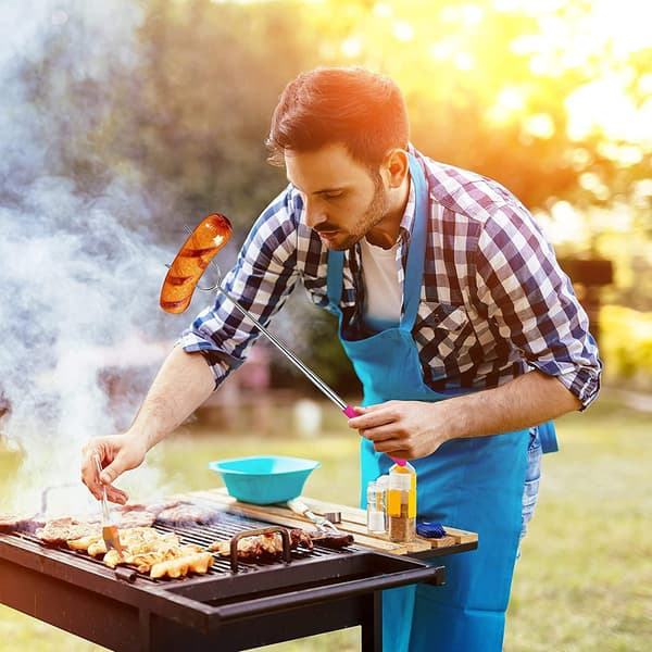 Udtrækkelige roterende bålgafler, teleskopiske riste-pinde til BBQ & camping, foldbare spyd i rustfrit stål med manuel rygmassagedesign