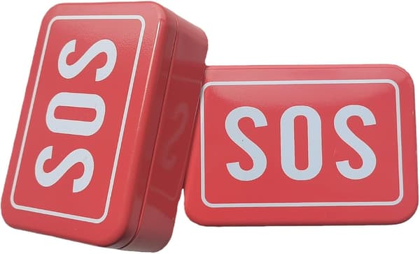 SOS-hätäselviytymispakkaus – monitoimipihdit, kompassi, pilli metallisessa säilytyslaatikossa (punainen)