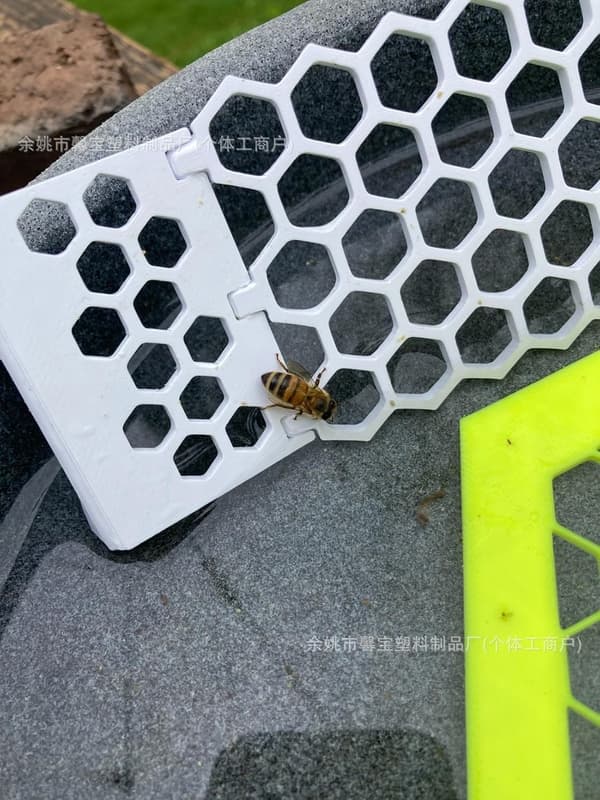 Flytande Biledare, Dricksvattenstege för Insekter i Plast (2 Stycken) (2 Färger)
