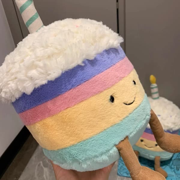 Jellycat Amuseable Regnbågsfödelsedagstårta Plysch 15cm Samlarobjekt Mjuk Leksak NY