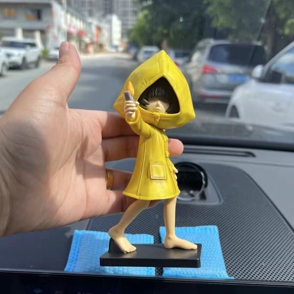 Little Nightmares: Six &amp; Vaktmästaren, Little Nightmares II: Mono Actionfigurer. Six