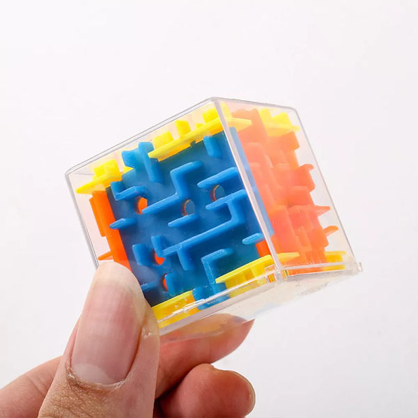 5 st Mini 3D labyrint pussel kubbollsspel Kid pedagogiska leksaker Party Gift Favor