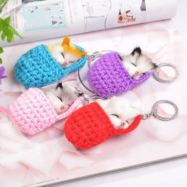 Söt sovande katt nyckelring Tofflor Cat plyschväska Tofflor Cat Pendant nyckelring Purple