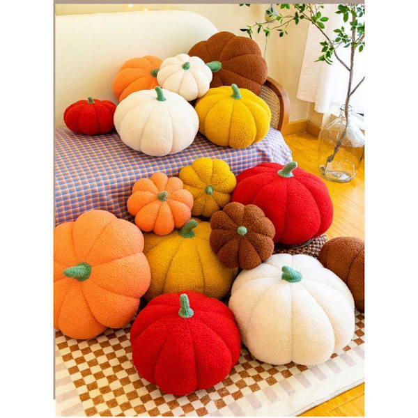 Imitationspumpakudde Halloween Plyschleksaker Heminredning Julklappar Red 45CM