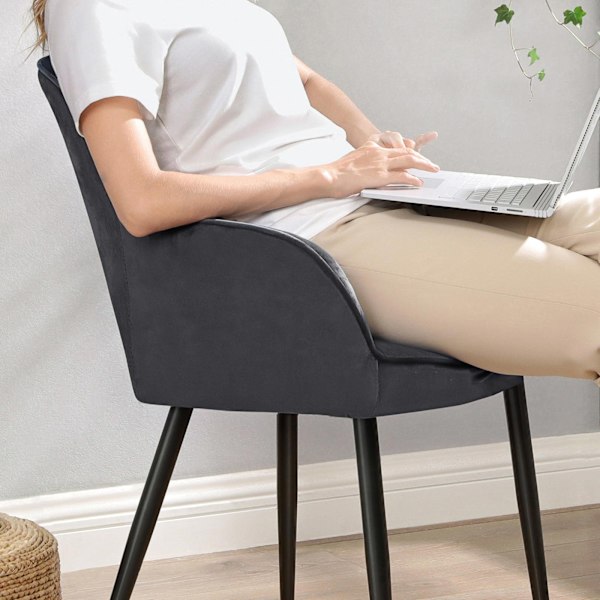 Set med 4 stoppade stolar med armstöd Sitsbredd 49 cm Metallben, Grå
