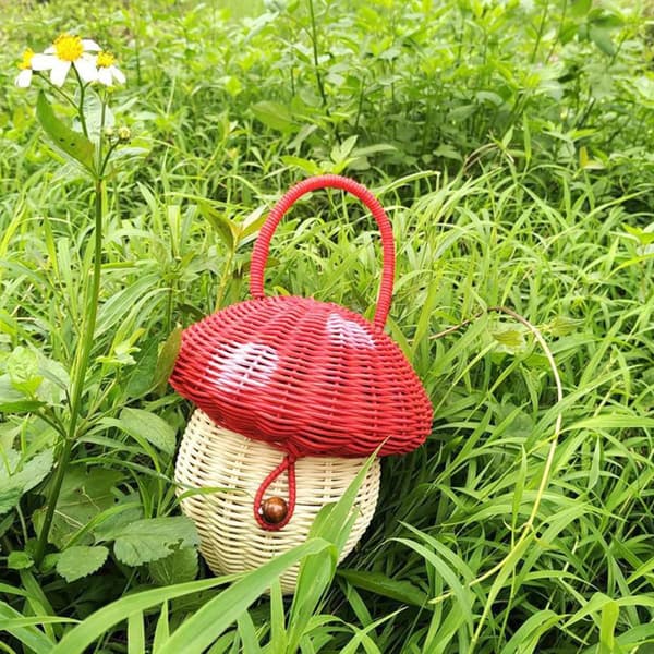 Braided Mushroom Shaped Basket Hand-Woven Sturdy Candy Storage Handbag Decor