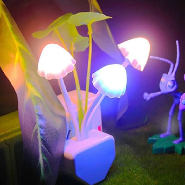 Fantasifull Sopp LED Lotusblad Nattlampe, Lysstyrkekontroll, Plug-in Nattlampe, Nattlys