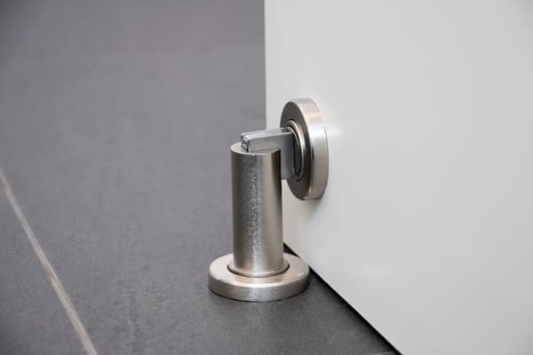 Magnetisk dørstopper - Dørholder i rustfritt stål inkl. festemateriale - Magnetisk dørstopper gulv- og veggmontert