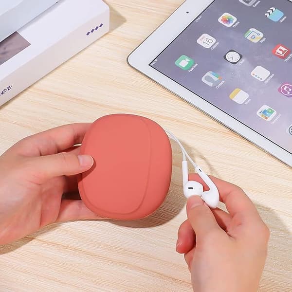 Two-piece data cable organizer bag (red and green), silicone storage box cute earphone storage box, portable data cable earphone storage box key bo