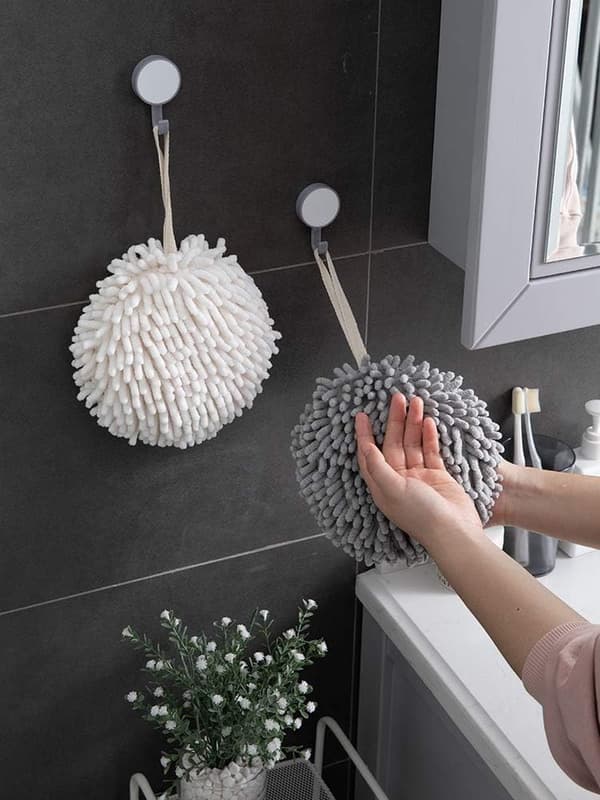 Fluffy Ball Towel, 2-pack White & Grey, Decorative Towel for Bathroom