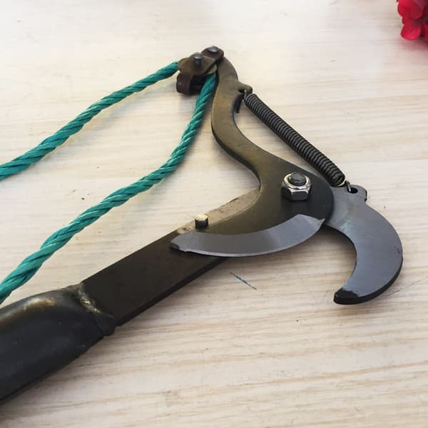 High Altitude Pruning Shears Pruning Shears Sharp Cutting Branches Garden Shears Picking Fruit Tool with Rope Pulley Scissors
