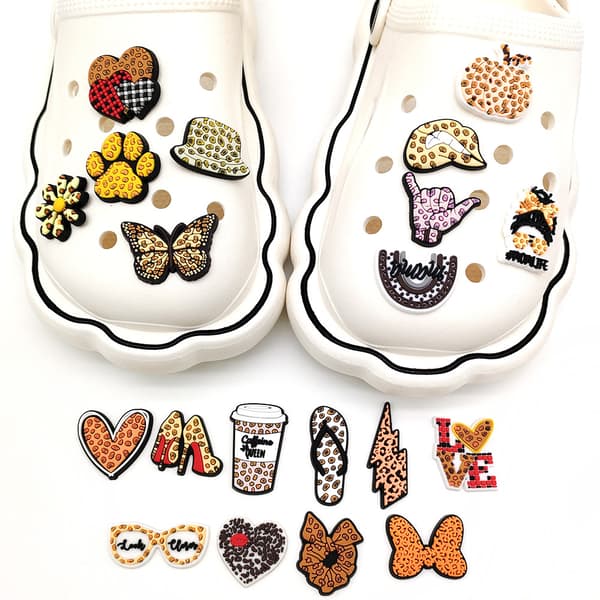 20 kpl 3D Clog Sandaalit Korut (Leopardikuvio), Kenkäkorut, Söpöt Kenkäkorut Clogs Kengille Sandaaleille Rannekoruille DIY