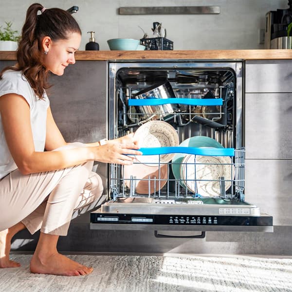 Universell pannekakepanne for gass- og induksjonstopper med non-stick-overflate og 7 glade ansikter