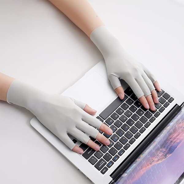 Summer UV Protection Gloves Half Finger Sunscreen Breathable Silk Mittens Thin Ice