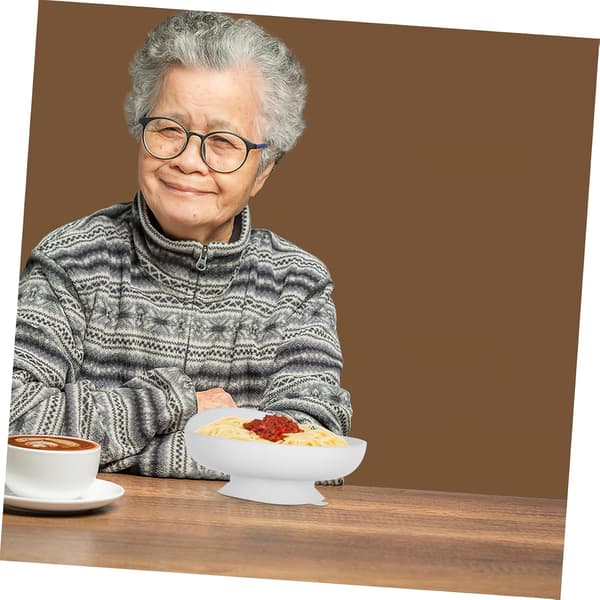 Spill-proof elderly plate with suction cup base, large bowl made of PP and silicone