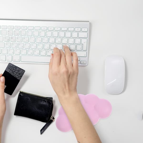 Cloud-shaped Memory Foam Wrist Rest Pad for Mouse Mat, Pink Small Cloud Shape