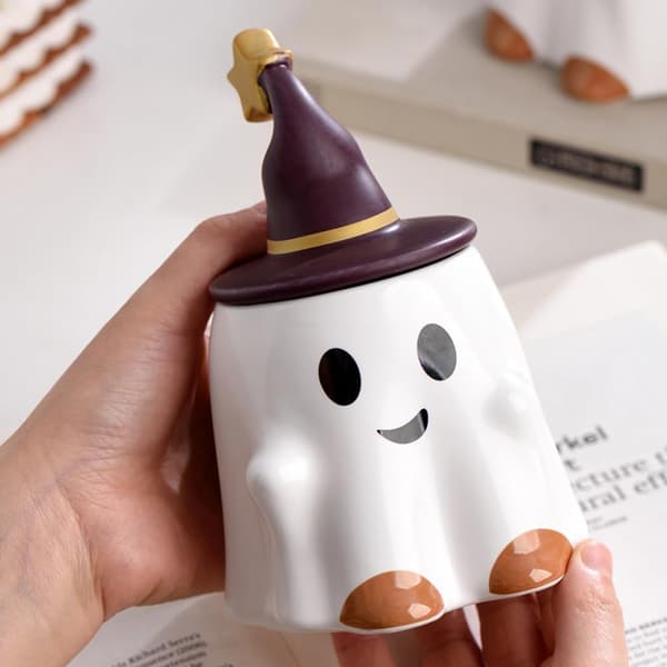 Novelty Tea Cup, Ceramic 11oz Halloween Coffee Mug with Lid - Friendly Ghost (White)
