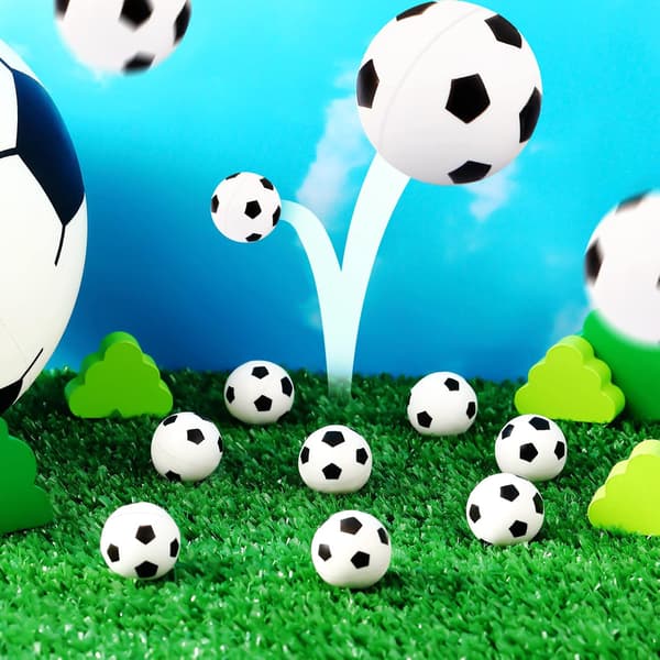 24 st fotbollsstudsande bollar 4 cm gummisportbollar studsande boll fotbollstema liten studsande