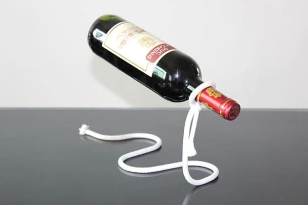 Hanging Rope Wine Rack, Floating Illusion Wine Rack/Bottle Holder, Novelty Gift for Kitchen and Home Decor.